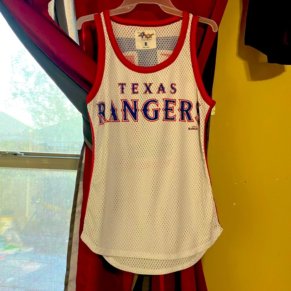 Official Texas Rangers women’s tank top